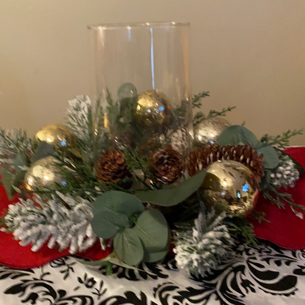 Christmas centerpiece & large glass candle holder